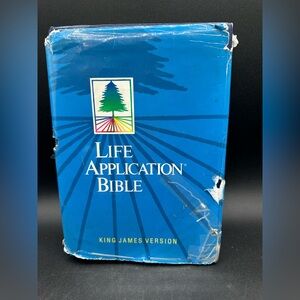 Life Application Bible Hardcover - KING JAMES VERSION, Tyndale 1989